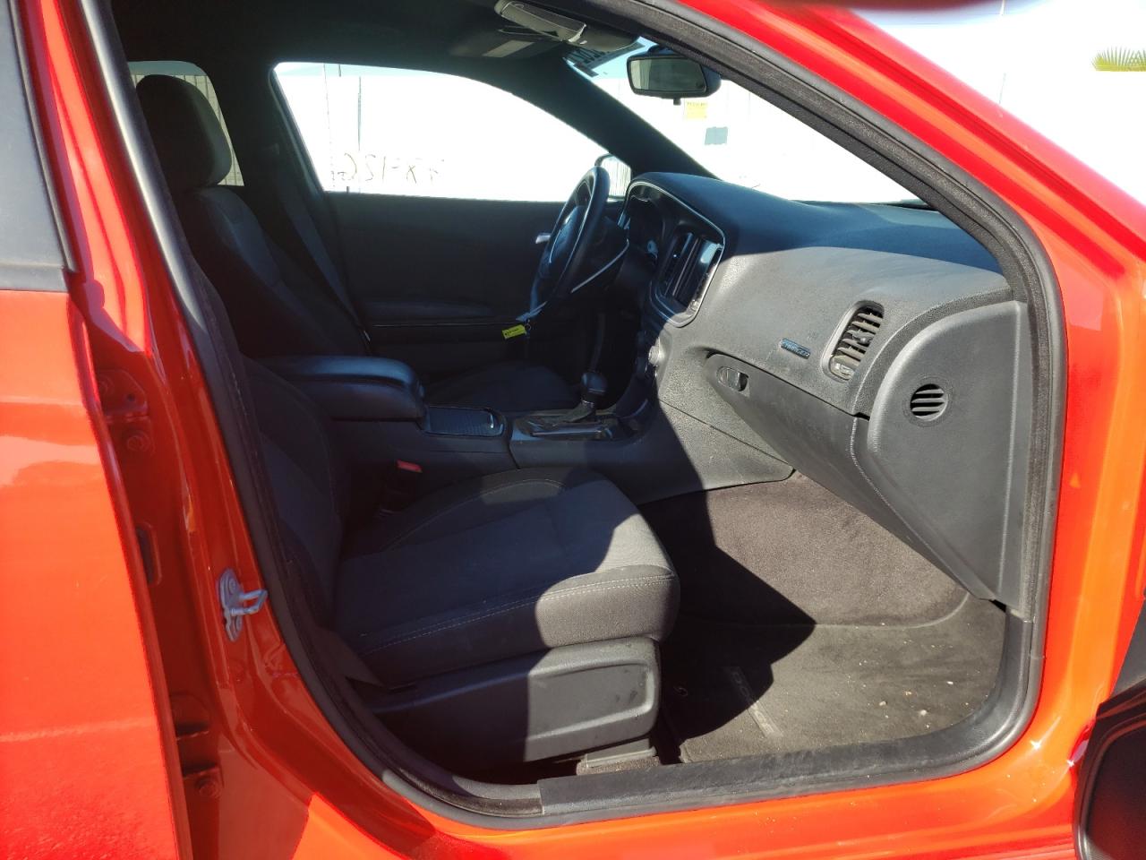 Photo 5 from auction – 2016 DODGE CHARGER SE with VIN 2C3CDXBG6GH356094