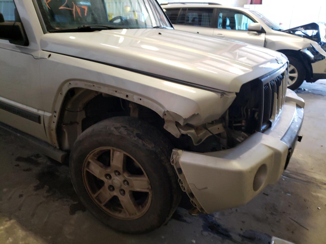 Photo 9 from auction – 2006 JEEP COMMANDER with VIN 1J8HG48K46C311281