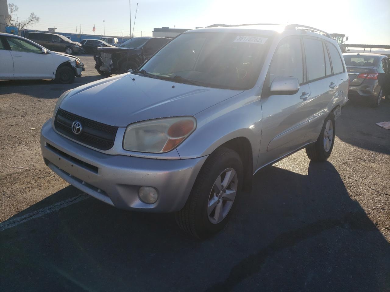 Фото 2 с аукциона – 2005 TOYOTA RAV4 с VIN JTEGD20V350049321
