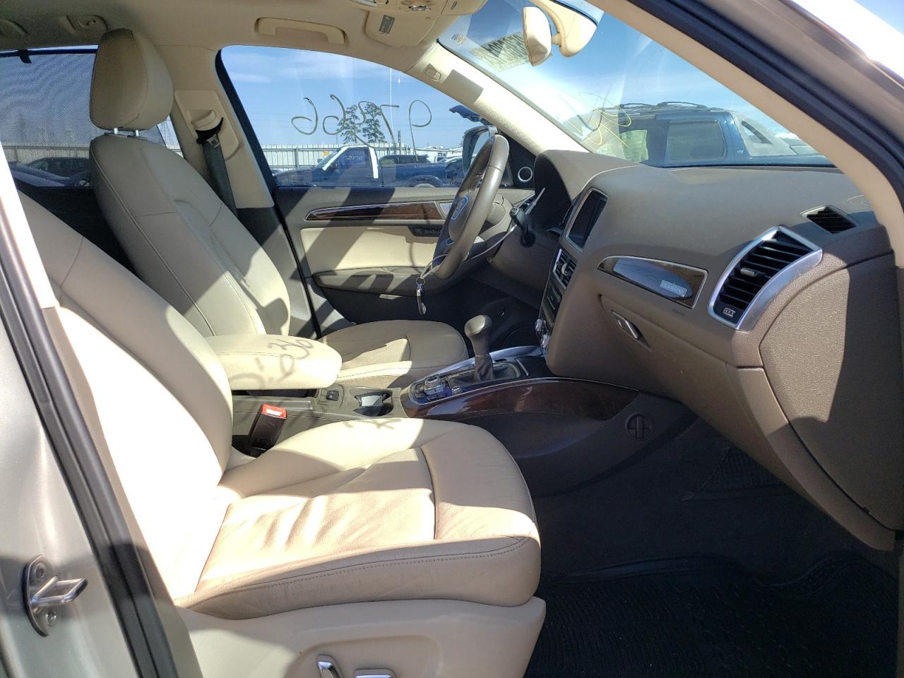Photo 5 from auction – 2013 AUDI Q5 PREMIUM with VIN WA1C8AFP4DA064214
