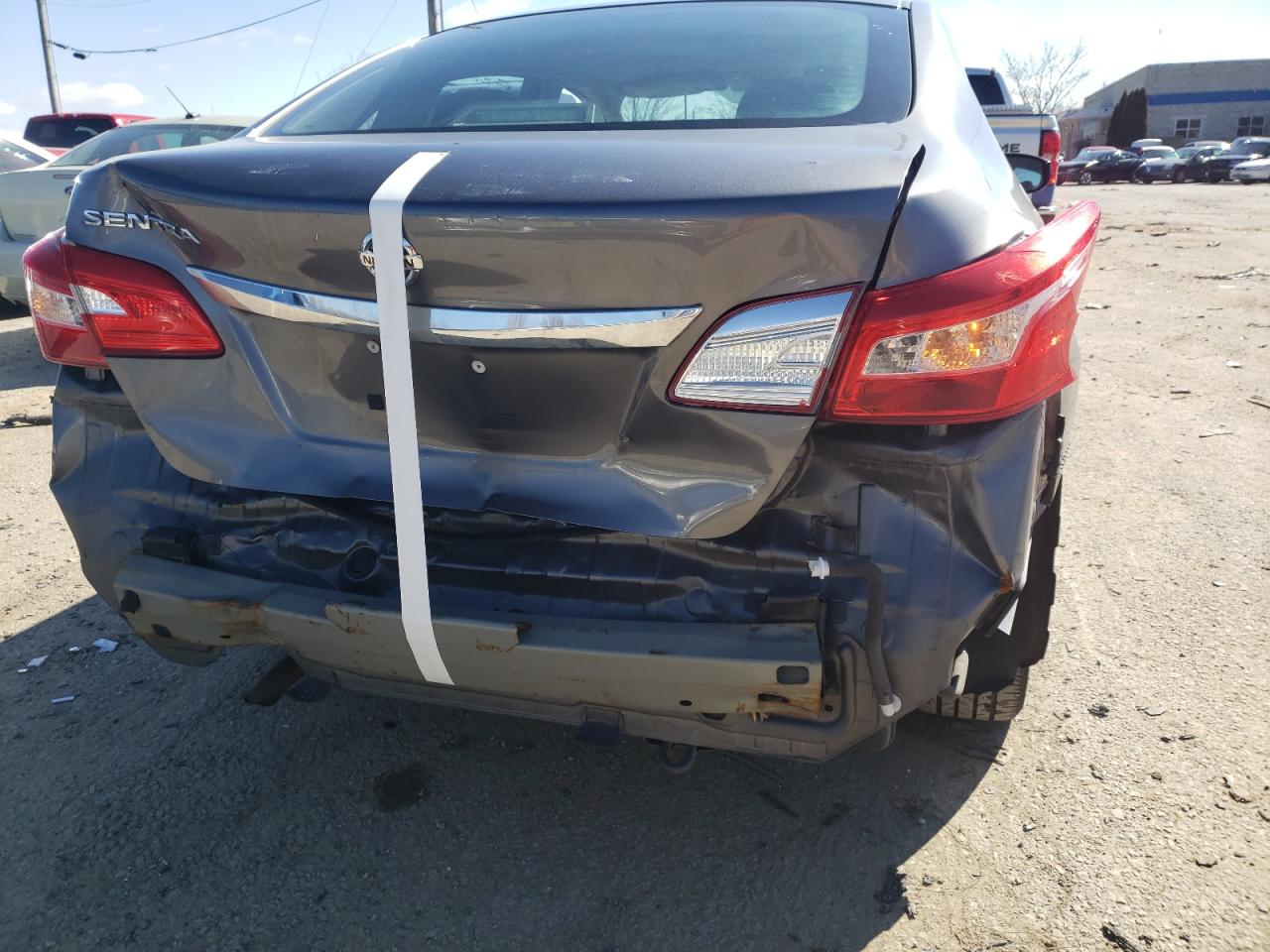 Photo 9 from auction – 2016 NISSAN SENTRA SR with VIN 3N1AB7AP8GY327977