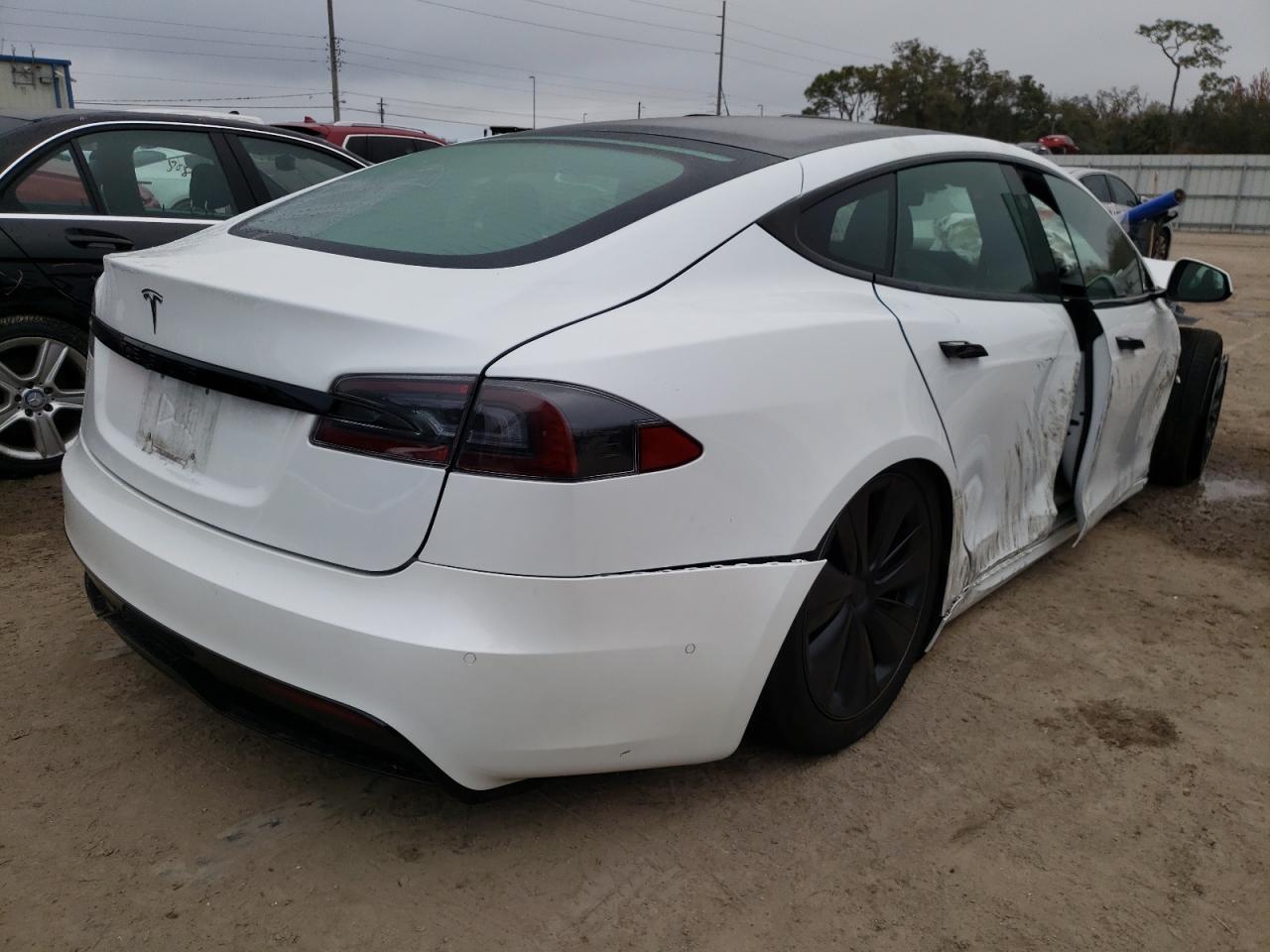 Photo 4 from auction – 2021 TESLA MODEL S with VIN 5YJSA1E53MF440558