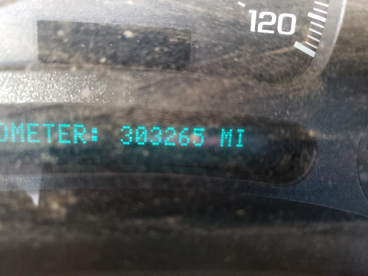 Foto 8 de la subasta – 2003 CHEVROLET SILVERADO con VIN 1GCHK23U93F257019