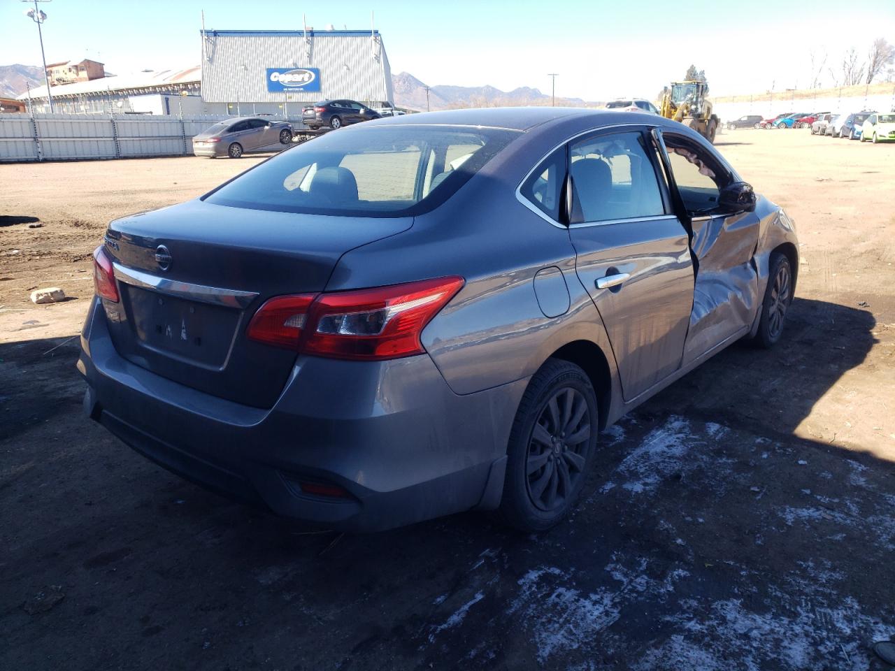 Photo 4 from auction – 2016 NISSAN SENTRA S with VIN 3N1AB7AP6GY320428