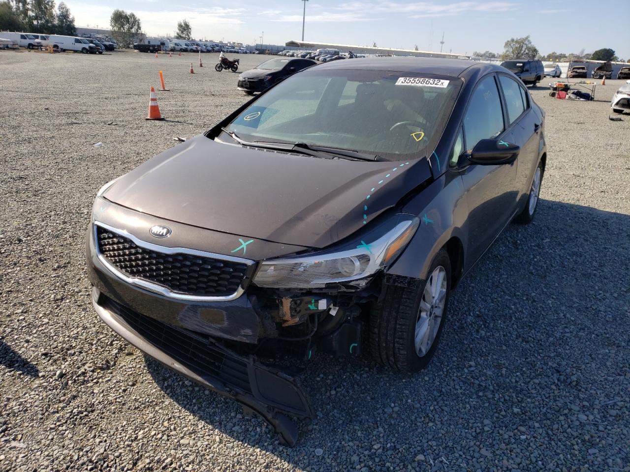 Photo 2 from auction – 2017 KIA FORTE LX with VIN 3KPFL4A71HE017719