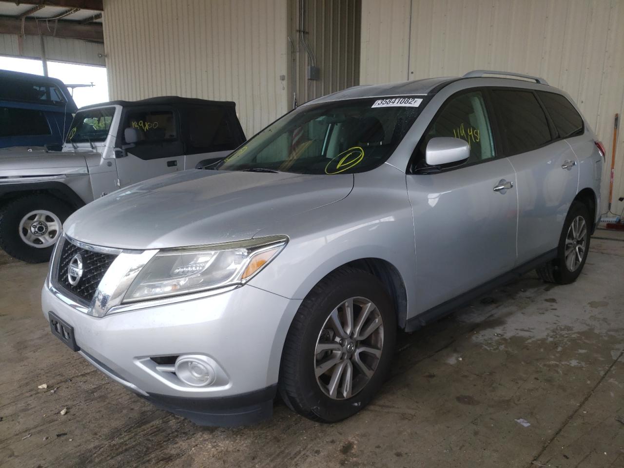 Photo 2 from auction – 2016 NISSAN PATHFINDER with VIN 5N1AR2MN0GC617009