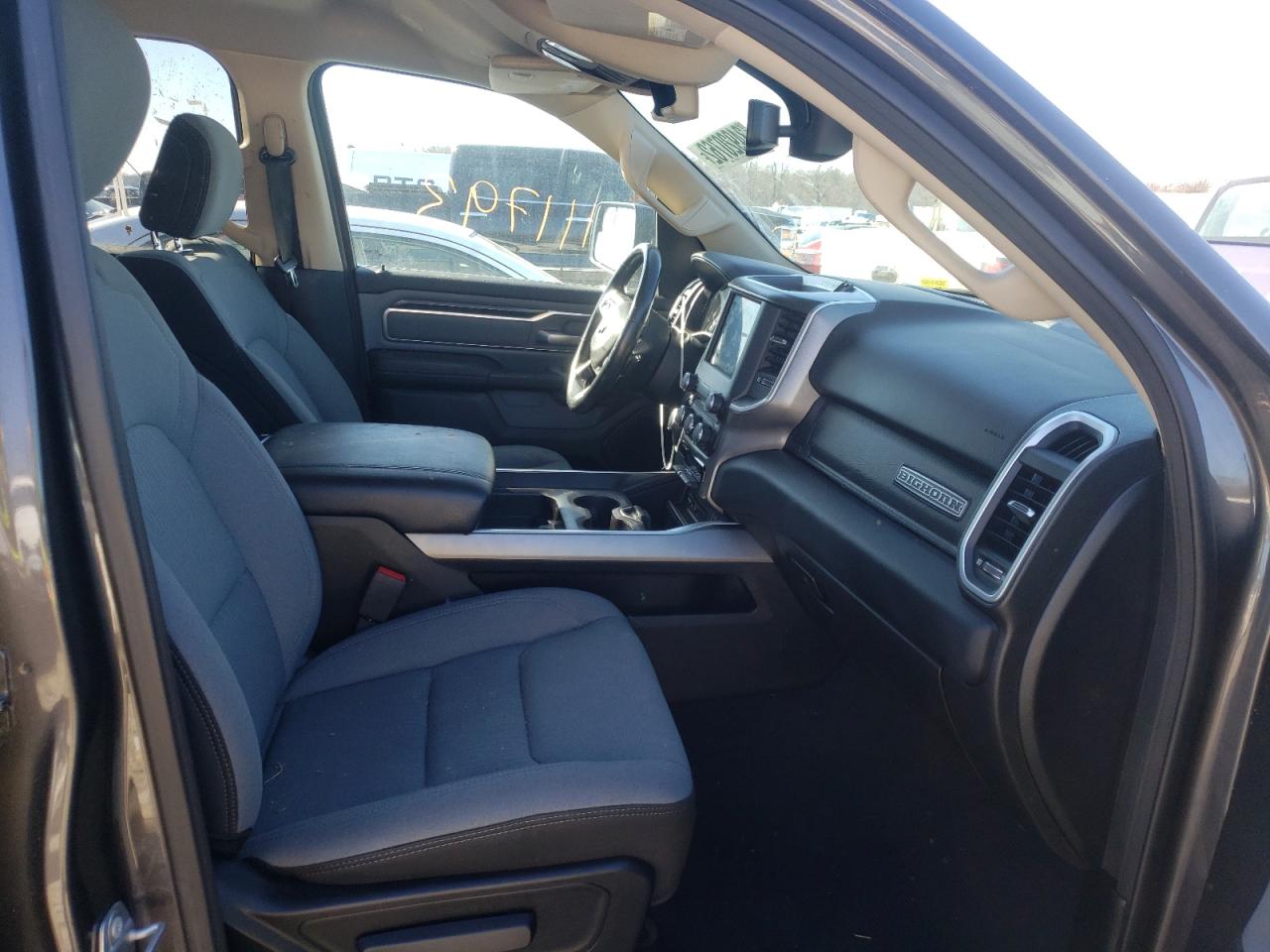 Photo 5 from auction – 2019 RAM 1500 BIG H with VIN 1C6SRFFT7KN539280