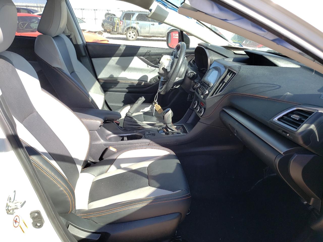 Photo 5 from auction – 2018 SUBARU CROSSTREK with VIN JF2GTAJC0JH304728