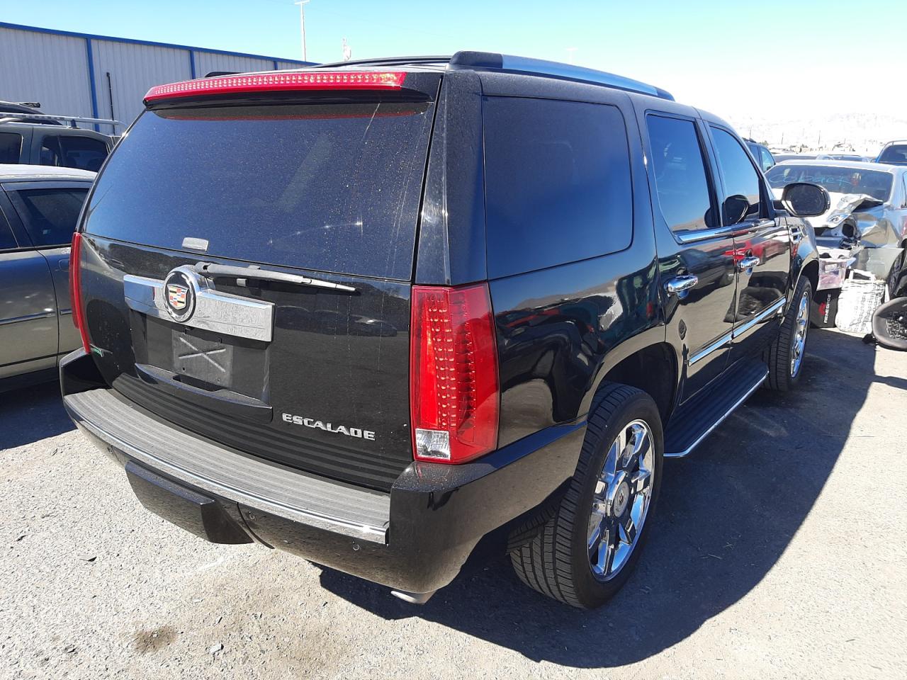 Photo 4 from auction – 2012 CADILLAC ESCALADE L with VIN 1GYS4BEF2CR111763