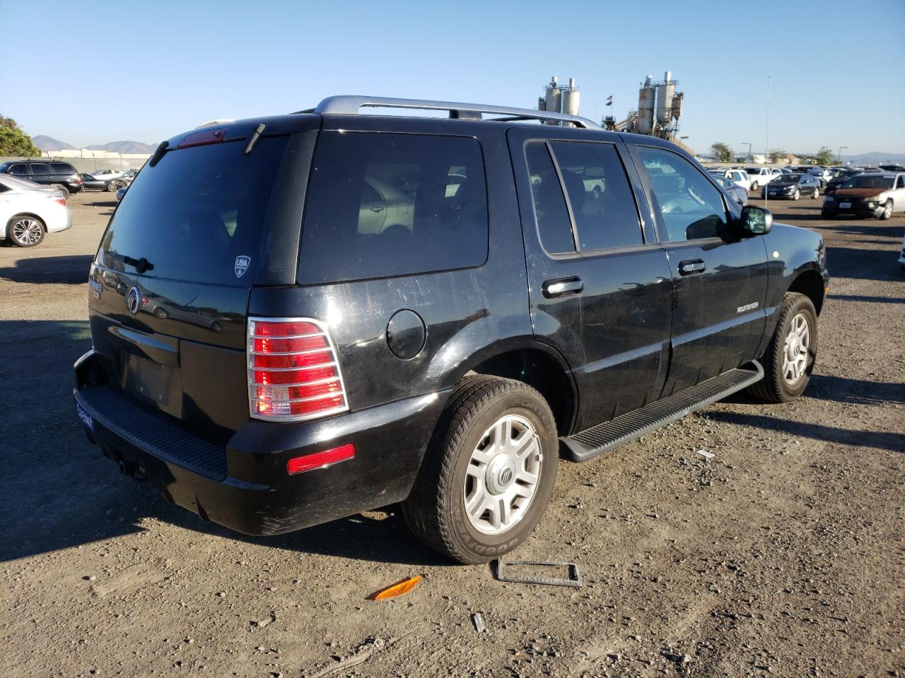 Photo 4 from auction – 2002 MERCURY MOUNTAINEE with VIN 4M2ZU66E62ZJ35929