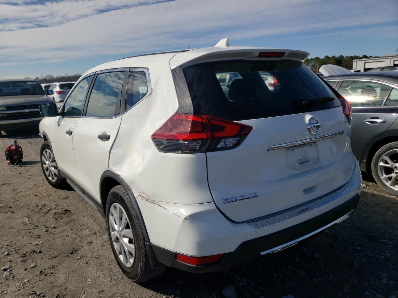 Photo 3 from auction – 2018 NISSAN ROGUE S with VIN JN8AT2MT1JW462940