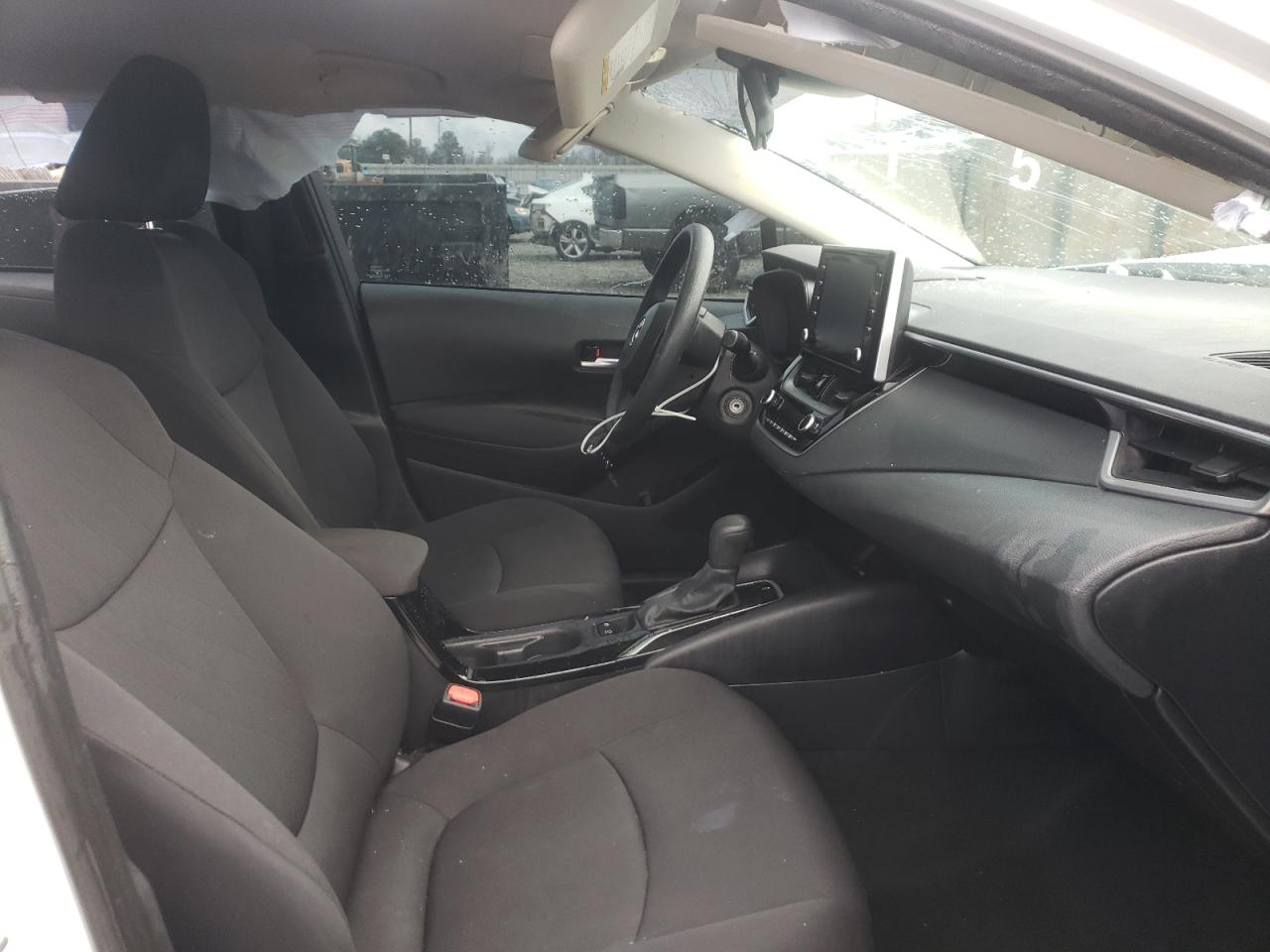 Photo 5 from auction – 2020 TOYOTA COROLLA LE with VIN 5YFEPRAE9LP140607