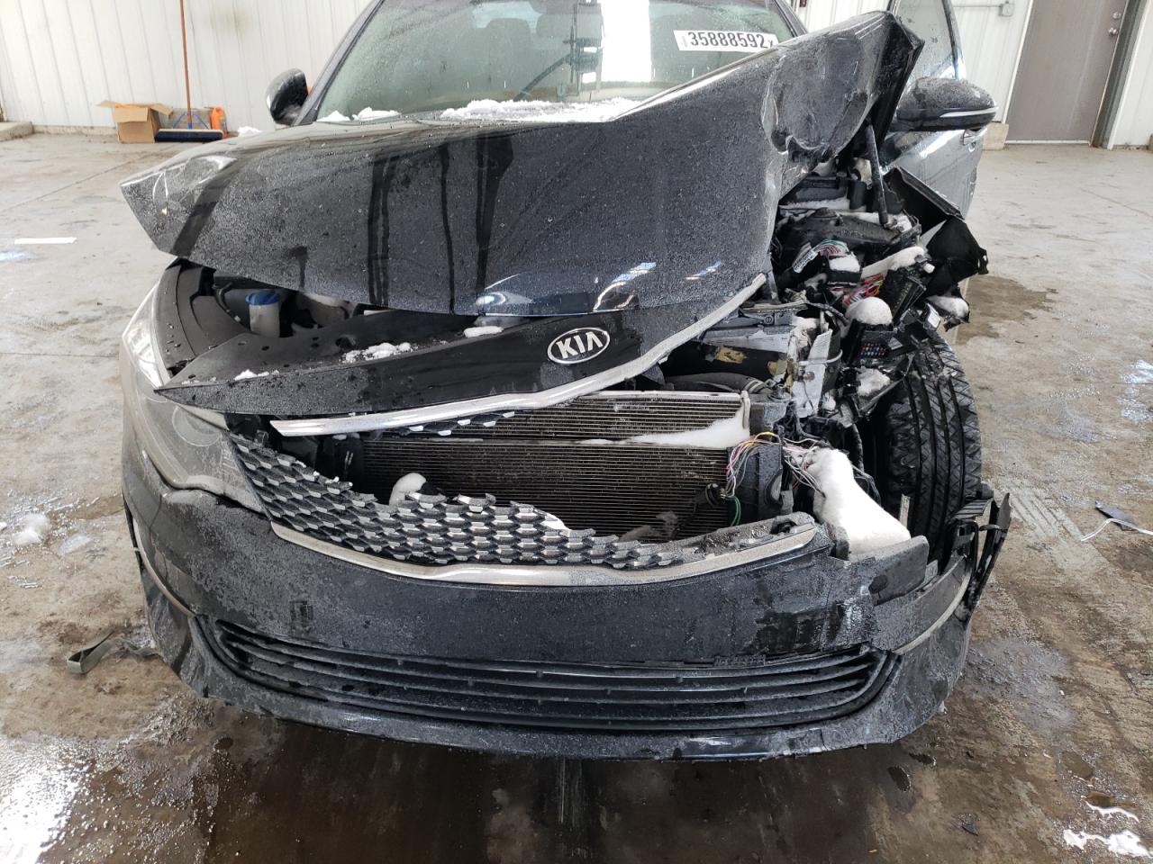 Photo 7 from auction – 2016 KIA OPTIMA EX with VIN 5XXGU4L31GG056537