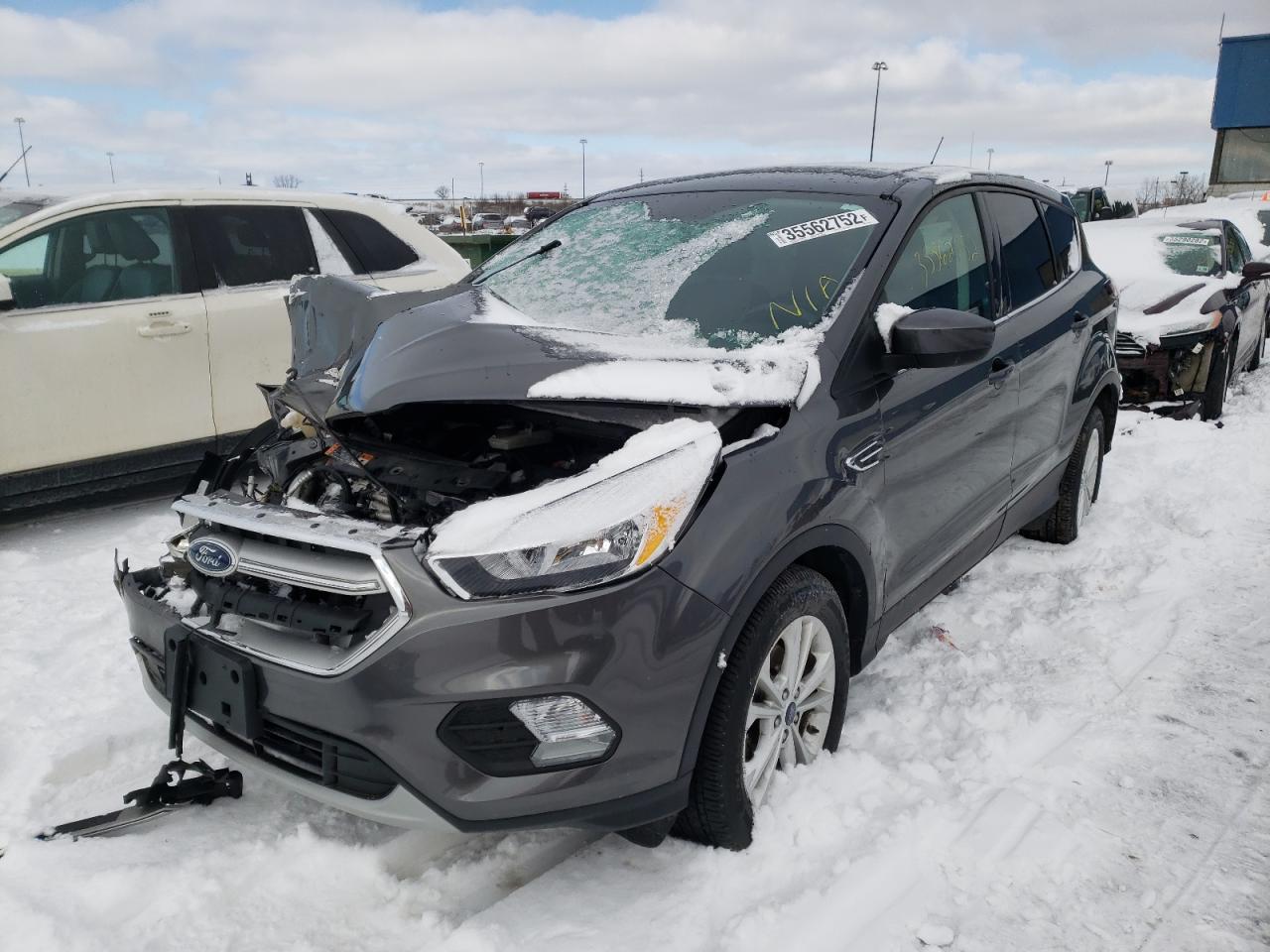 Photo 2 from auction – 2017 FORD ESCAPE SE with VIN 1FMCU0GD4HUC32725