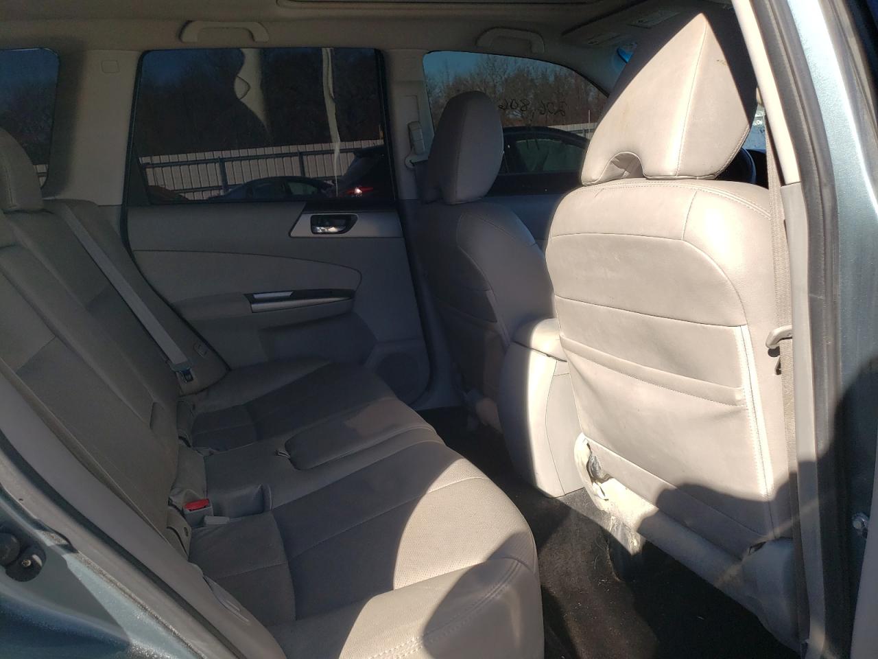 Photo 6 from auction – 2011 SUBARU FORESTER L with VIN JF2SHBEC6BH768572