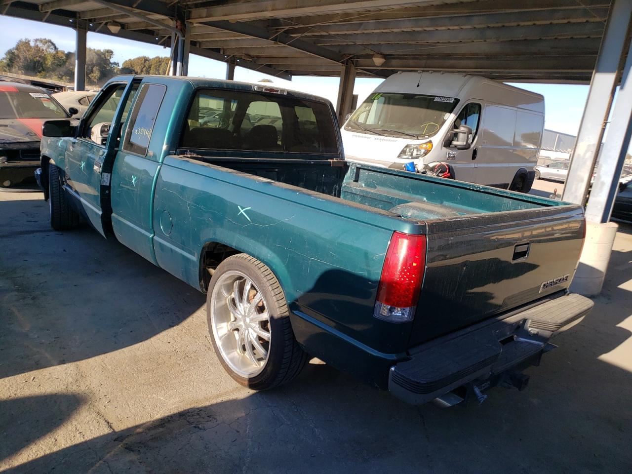 Photo 3 from auction – 1998 CHEVROLET GMT-400 C1 with VIN 1GCEC19R4WR117993