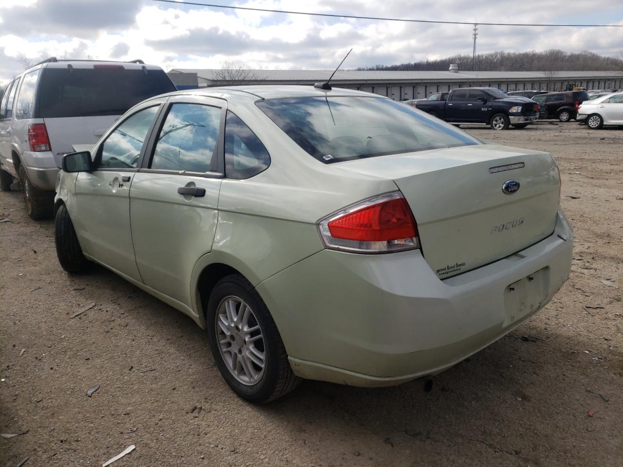 Photo 3 from auction – 2010 FORD FOCUS S with VIN 1FAHP3ENXAW205740