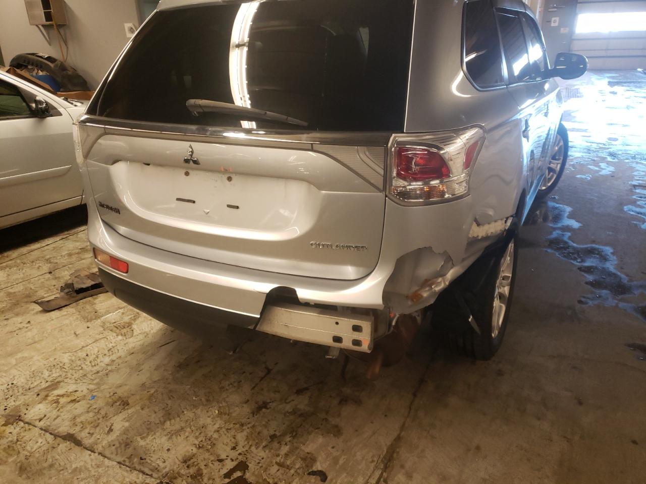 Photo 9 from auction – 2014 MITSUBISHI OUTLANDER with VIN JA4AZ3A34EZ015439