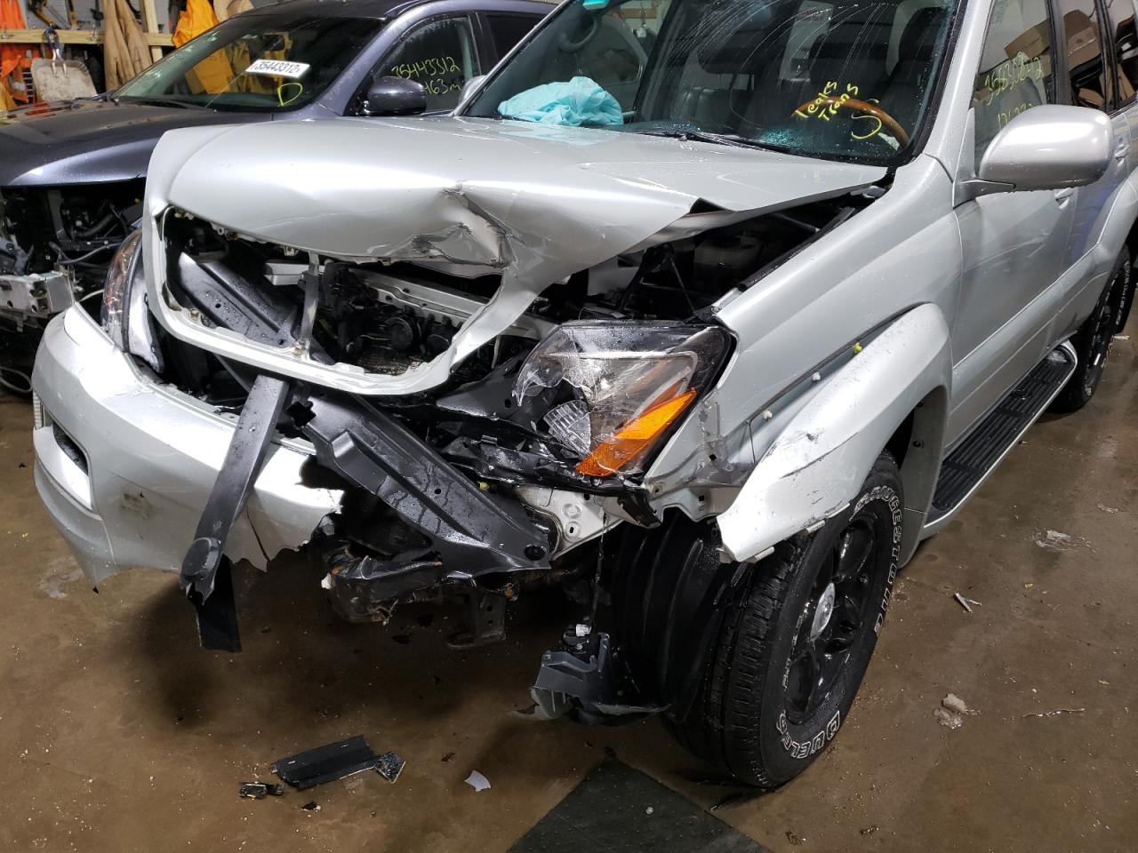 Photo 9 from auction – 2003 LEXUS GX 470 with VIN JTJBT20X430006622