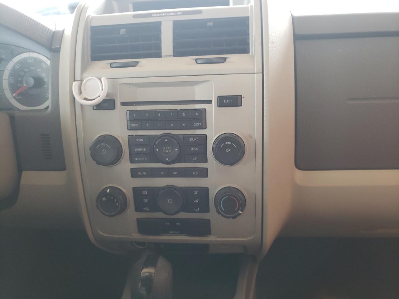 Photo 9 from auction – 2008 FORD ESCAPE XLT with VIN 1FMCU03178KD22202