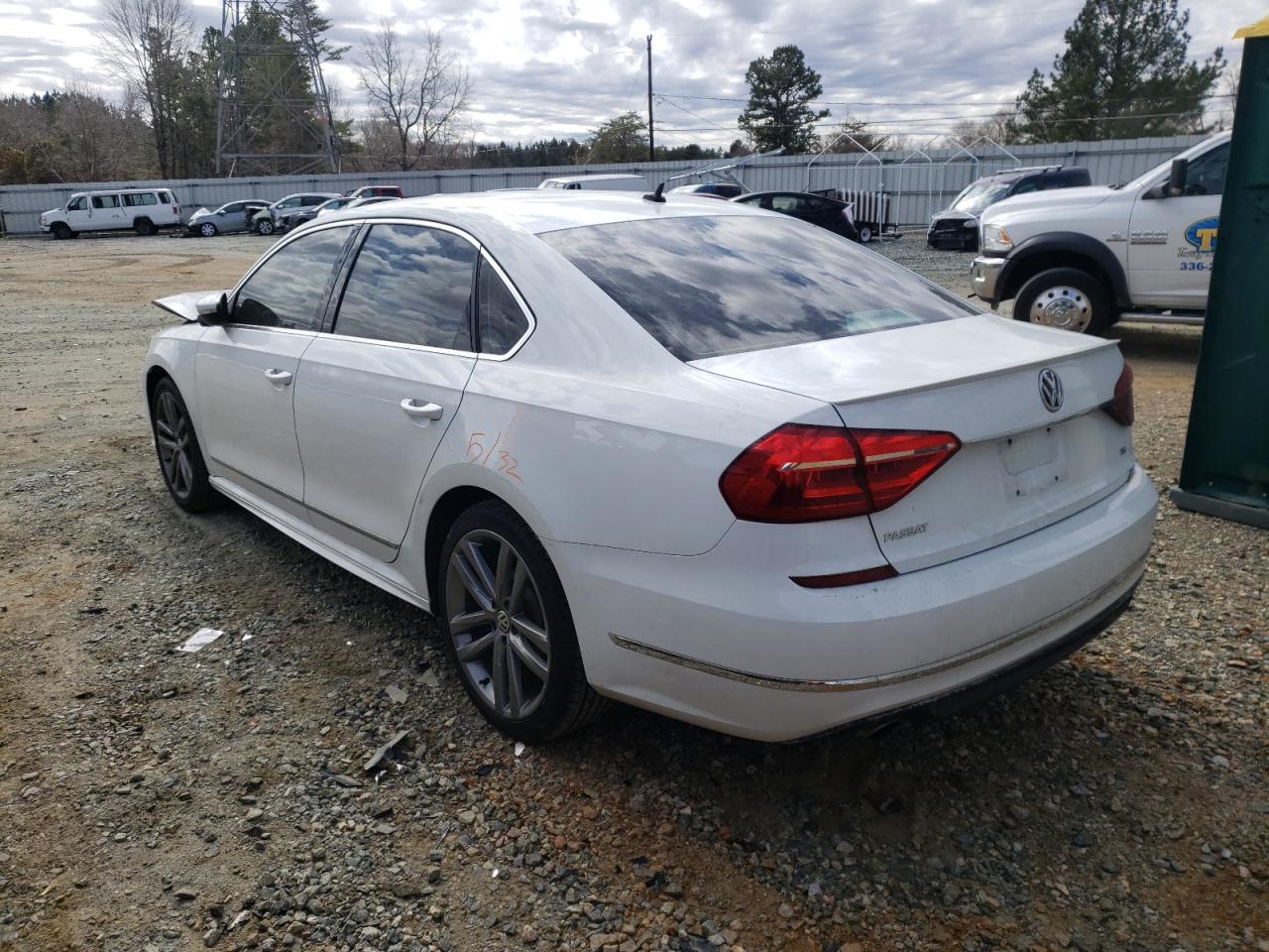 Photo 3 from auction – 2016 VOLKSWAGEN PASSAT S with VIN 1VWAS7A30GC067445