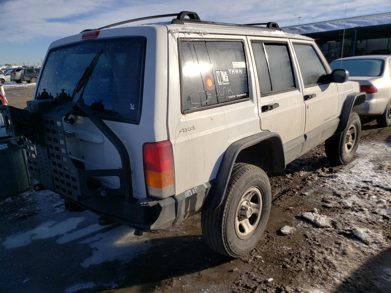 Photo 4 from auction – 2001 JEEP CHEROKEE S with VIN 1J4FF48S01L602512