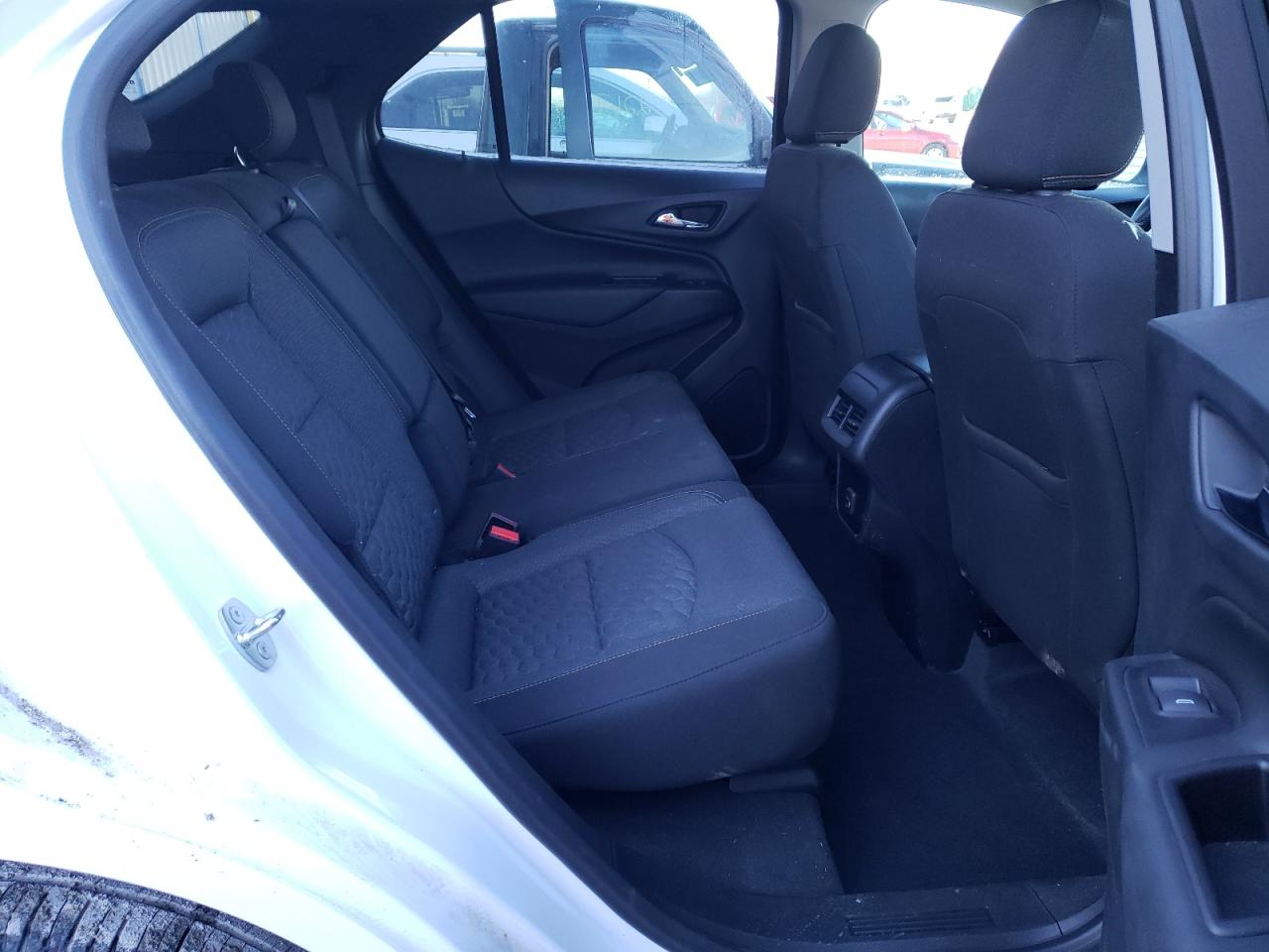 Photo 6 from auction – 2019 CHEVROLET EQUINOX LT with VIN 2GNAXKEV5K6149859
