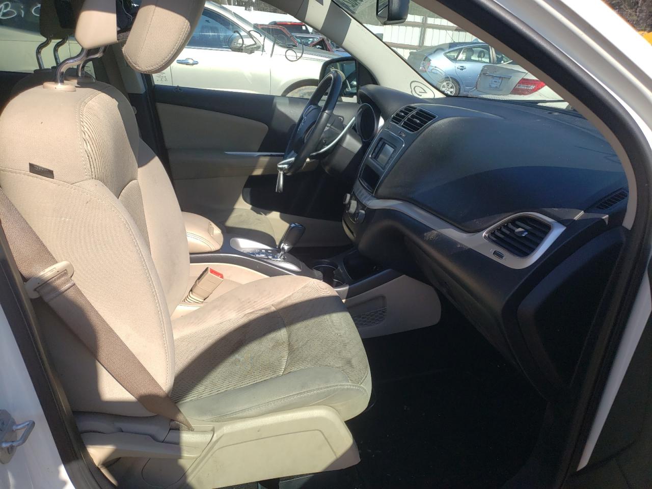 Photo 5 from auction – 2015 DODGE JOURNEY SE with VIN 3C4PDCAB1FT699736