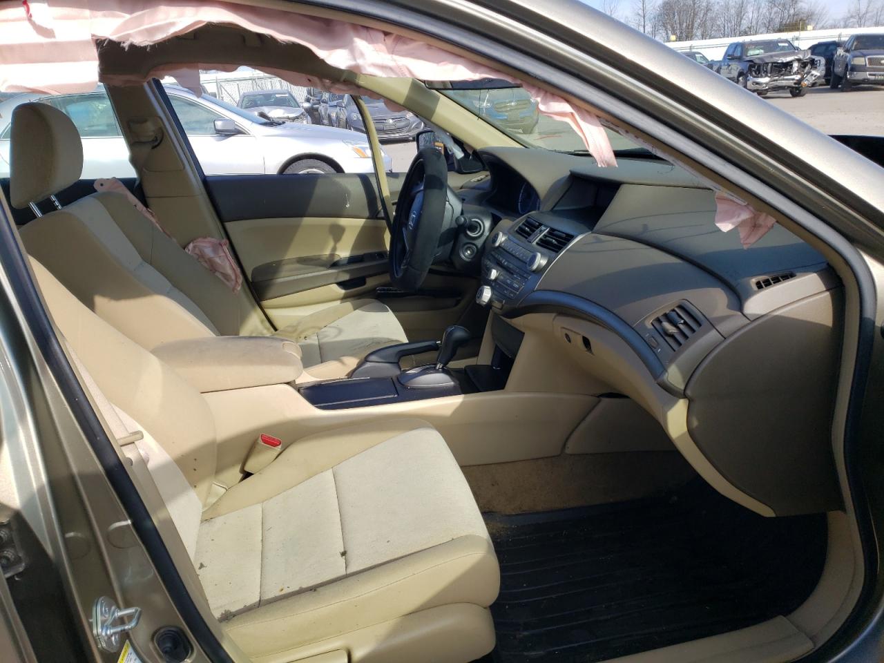 Photo 5 from auction – 2008 HONDA ACCORD LXP with VIN JHMCP26418C037176
