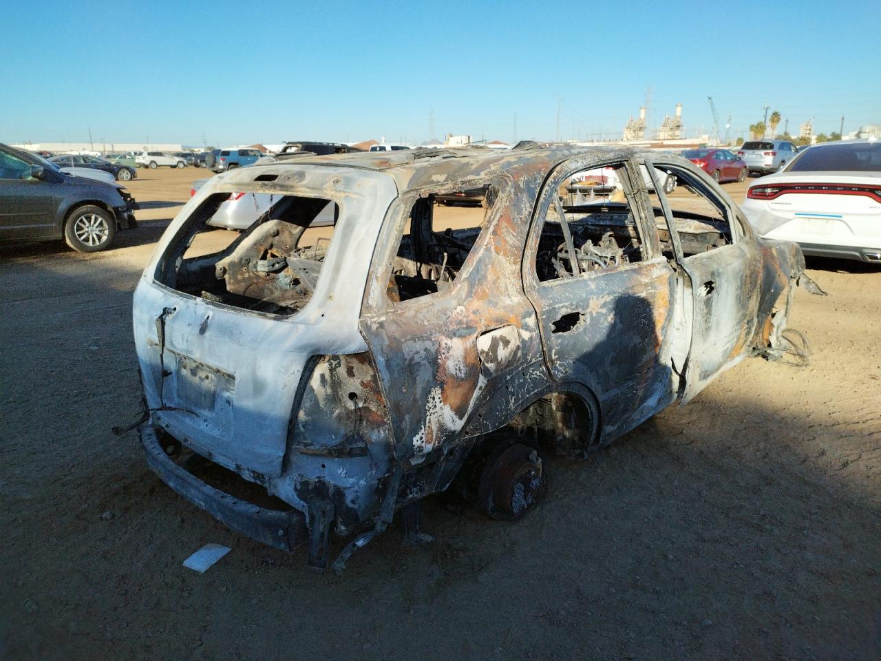 Photo 4 from auction – 2003 KIA SORENTO EX with VIN KNDJD733235104259