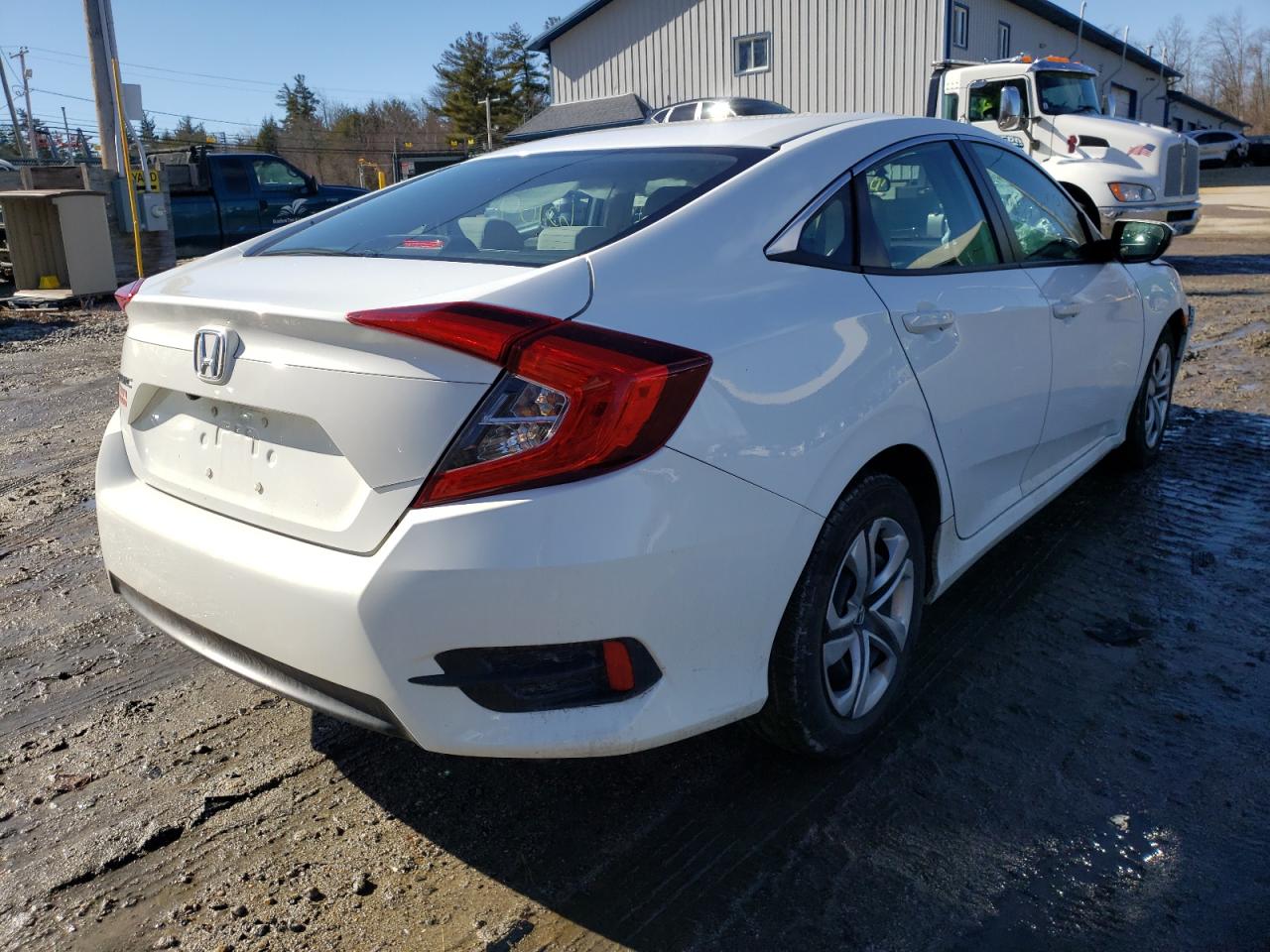 Photo 4 from auction – 2016 HONDA CIVIC LX with VIN 19XFC2F59GE213840