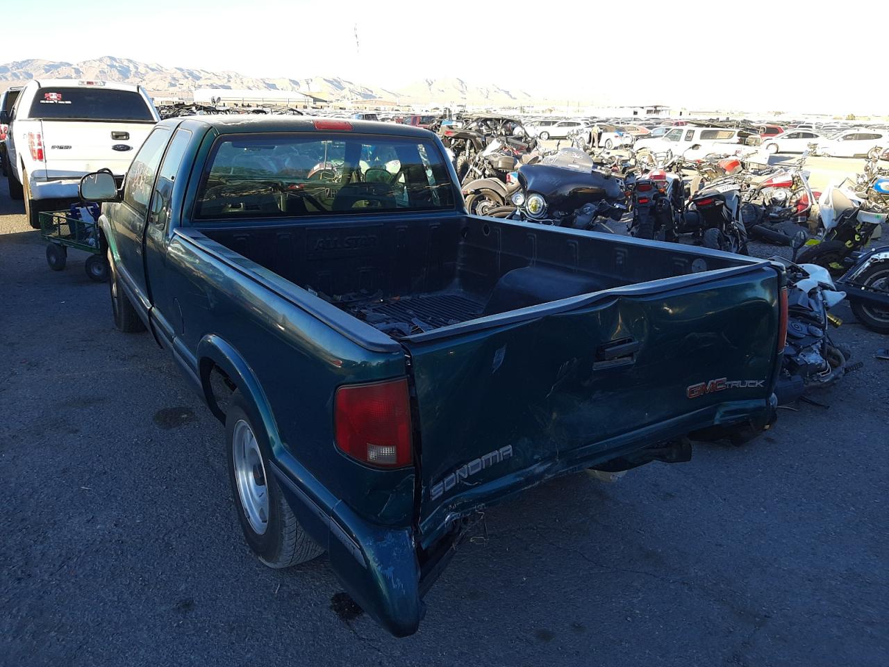 Photo 3 from auction – 1997 GMC SONOMA with VIN 1GTCS19X9V8528125