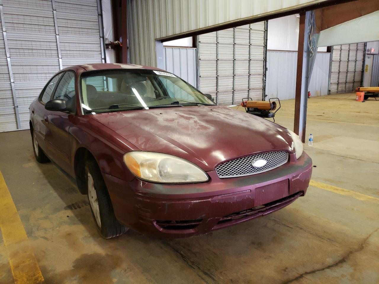 FORD TAURUS SE 2005 z numerem VIN 1FAHP53U95A135043 - Zdjęcie z aukcji