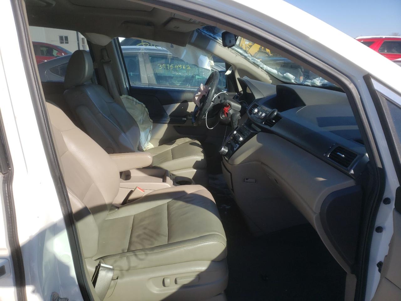 Photo 5 from auction – 2012 HONDA ODYSSEY TO with VIN 5FNRL5H99CB103860