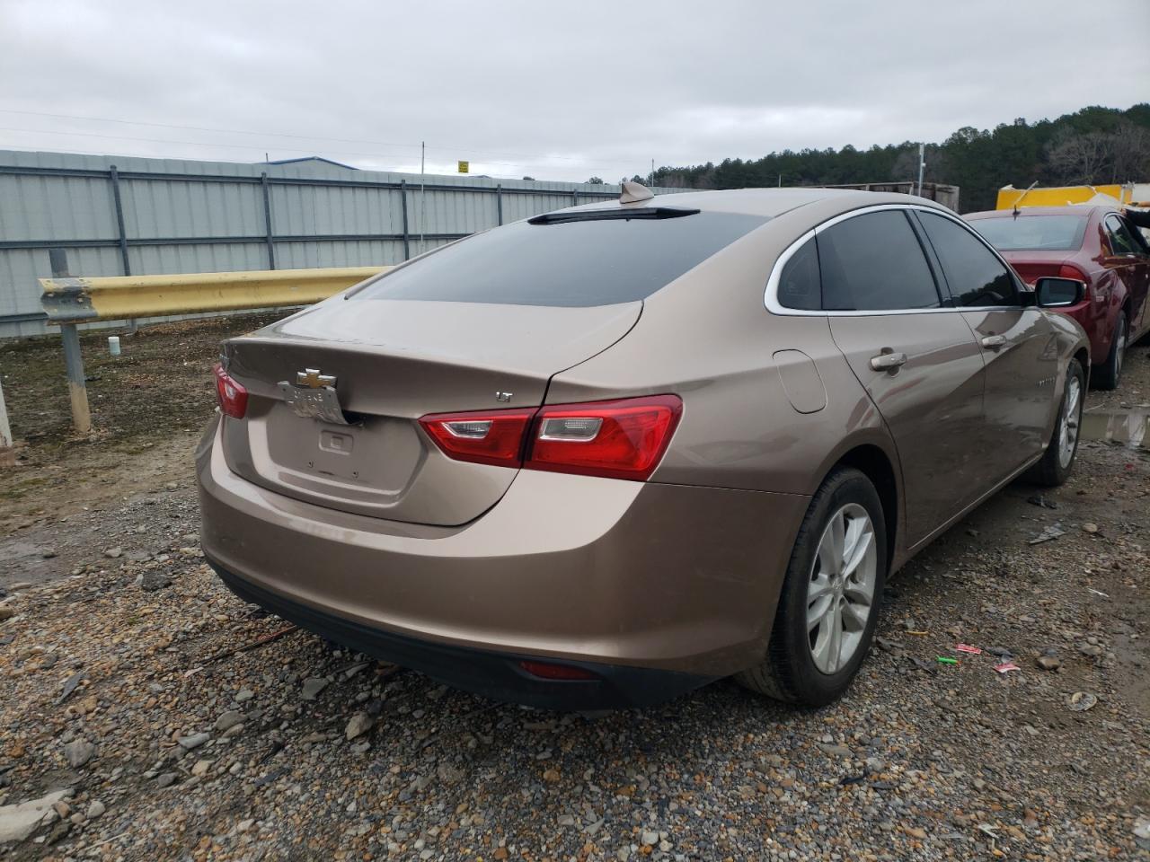 Photo 4 from auction – 2018 CHEVROLET MALIBU LT with VIN 1G1ZD5ST5JF199683