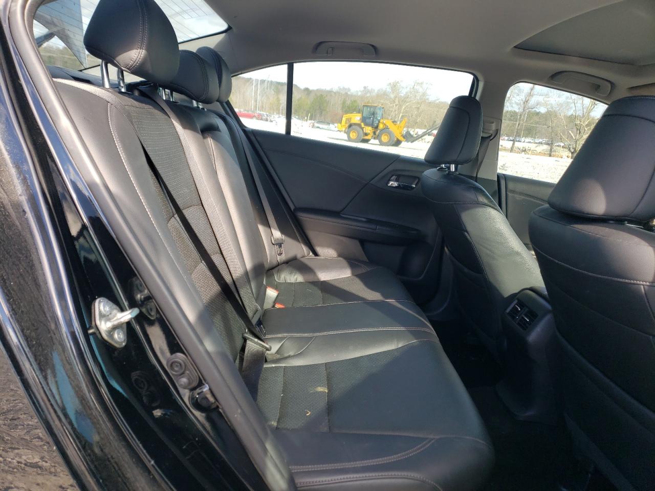 Photo 6 from auction – 2017 HONDA ACCORD EXL with VIN 1HGCR3F84HA043653