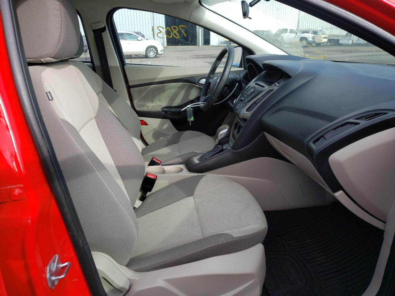 Photo 5 from auction – 2014 FORD FOCUS SE with VIN 1FADP3F26EL265850