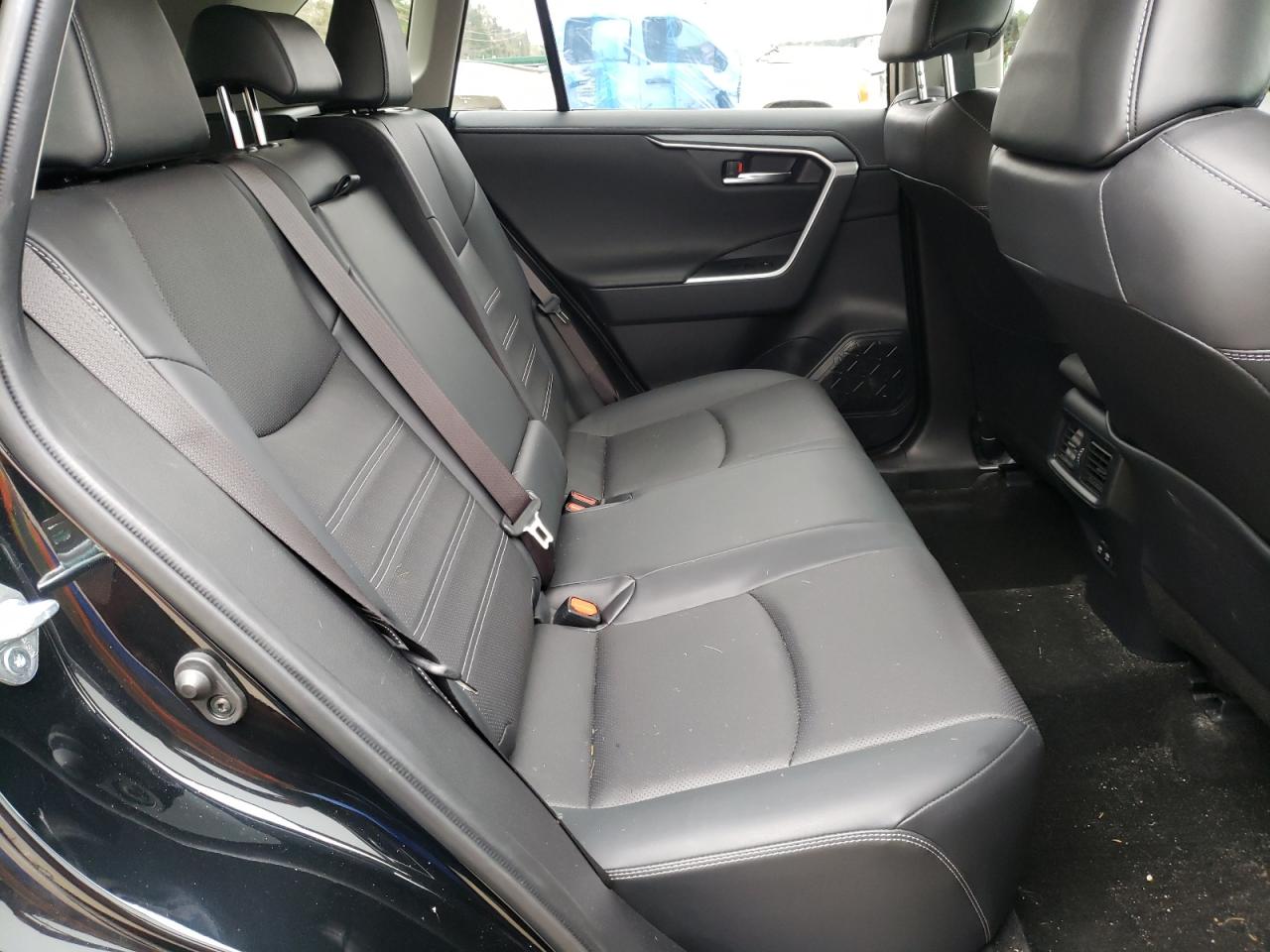 Photo 6 from auction – 2019 TOYOTA RAV4 LIMIT with VIN JTMY1RFV3KD026384
