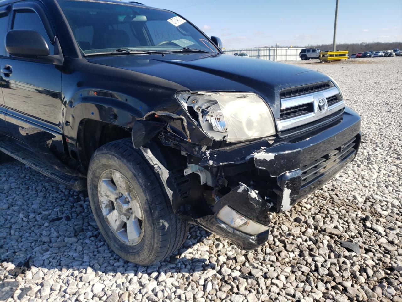 Photo 9 from auction – 2005 TOYOTA 4RUNNER SR with VIN JTEBU14R658039174