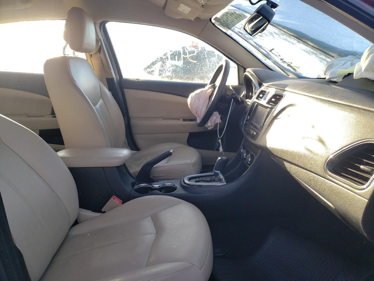 Photo 5 from auction – 2012 CHRYSLER 200 LIMITE with VIN 1C3CCBCG9CN140486