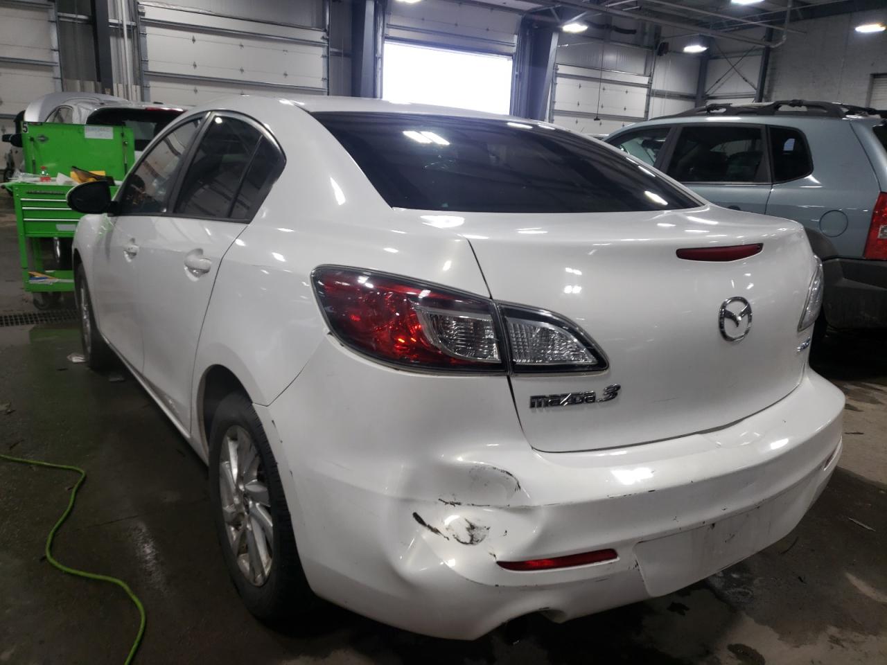 Photo 3 from auction – 2013 MAZDA 3 I with VIN JM1BL1V80D1704431