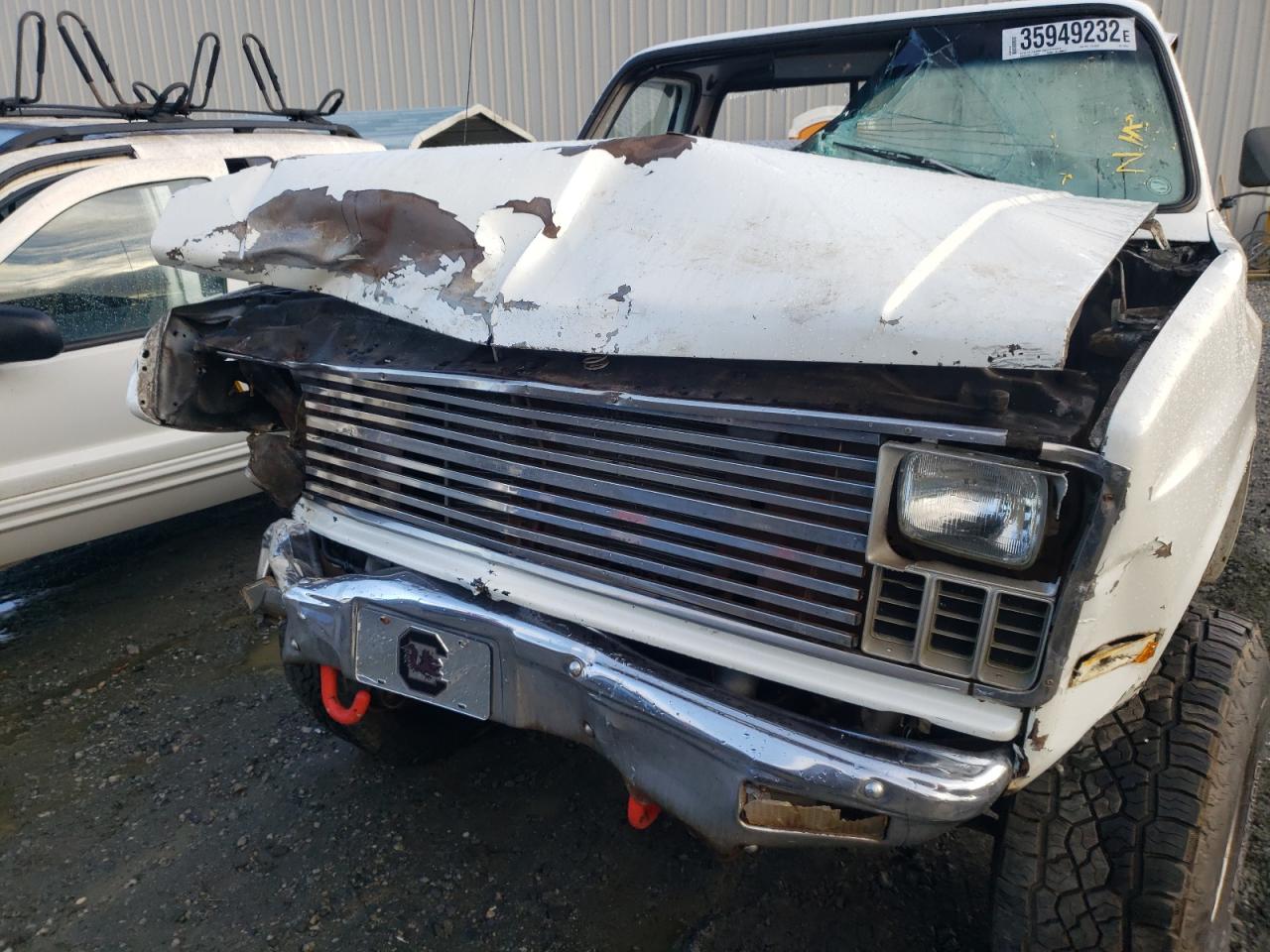 Photo 9 from auction – 1982 CHEVROLET K10 with VIN 1GCEK14H2CF348972