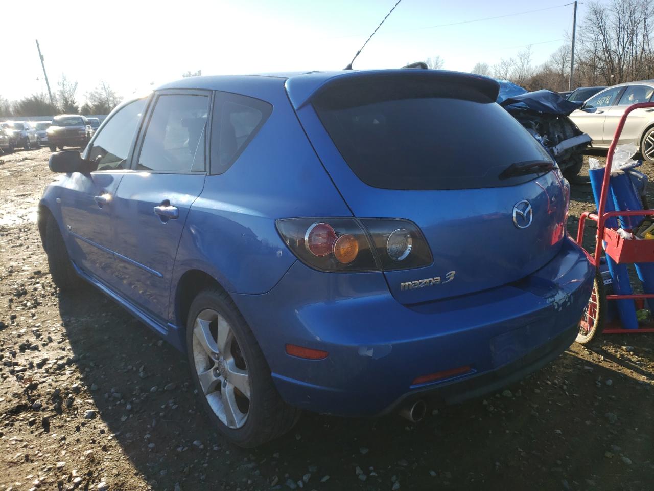 Photo 3 from auction – 2005 MAZDA 3 HATCHBAC with VIN JM1BK143951245796