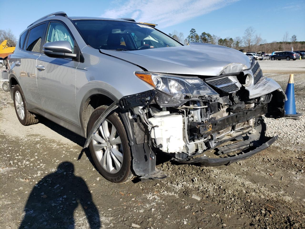 TOYOTA RAV4 LIMIT 2013 with VIN 2T3YFREV0DW044902 - Photo from auction