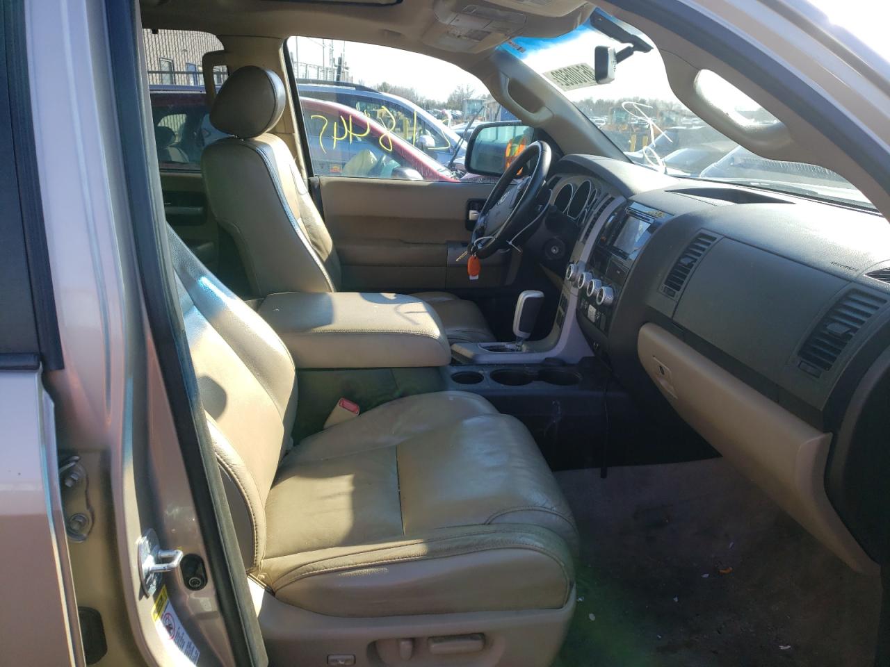 Photo 5 from auction – 2008 TOYOTA SEQUOIA LI with VIN 5TDBY68A98S023092