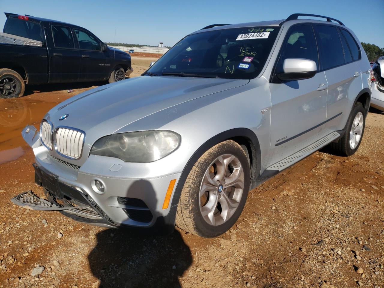 Photo 2 from auction – 2011 BMW X5 XDRIVE5 with VIN 5UXZV8C56BL419744