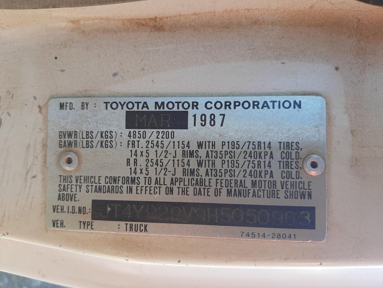 Photo 10 from auction – 1987 TOYOTA VAN WAGON with VIN JT4YR29V9H5050963