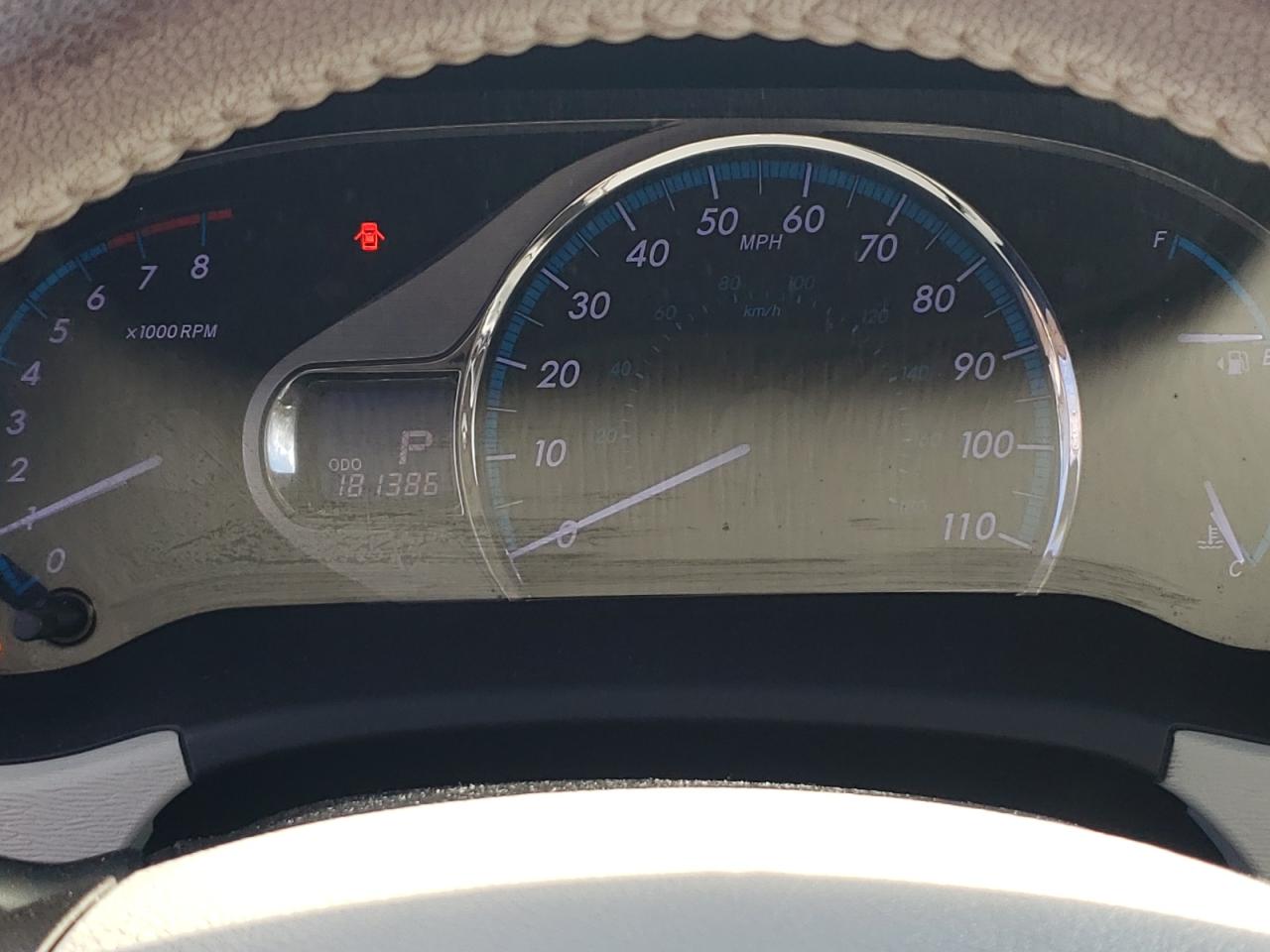 Photo 8 from auction – 2013 TOYOTA SIENNA XLE with VIN 5TDYK3DC6DS325919
