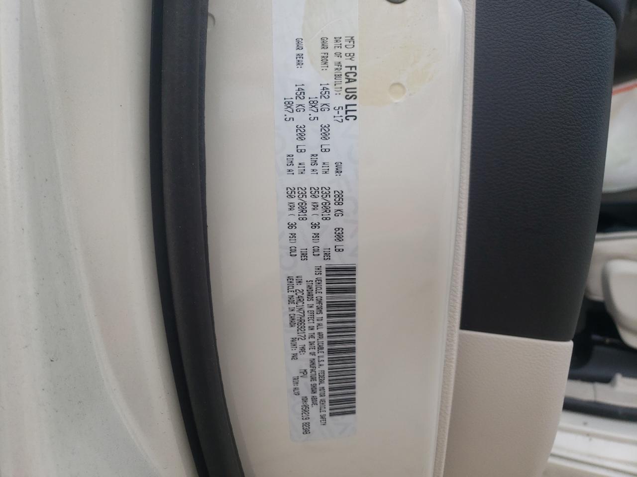 Photo 10 from auction – 2017 CHRYSLER PACIFICA E with VIN 2C4RC1N77HR692172