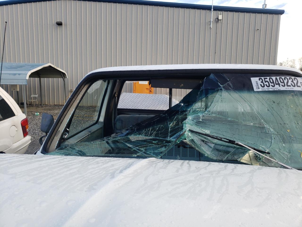 Photo 10 from auction – 1982 CHEVROLET K10 with VIN 1GCEK14H2CF348972